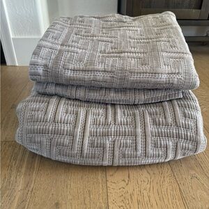 Dea Italy Cotton Quilted Coverlet + 2 Pillow Shams | Luxury Italian Bedding King